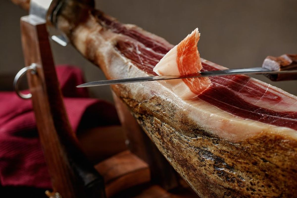 cómo ser cortador de jamón profesional | Nevera Española